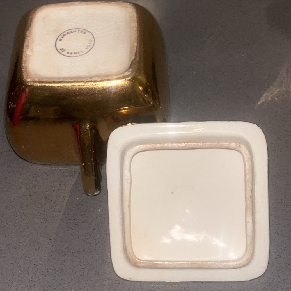 Vintage Brilliant Porcelain 22 Karat Gold Sugar Bowl and Creamer Pitcher Set - Picture 6 of 11